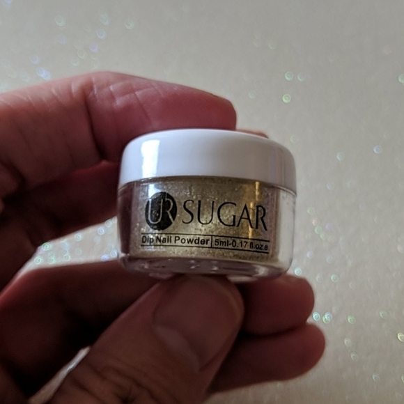 Gold matte effect nail dip powder - Picture 3 of 5